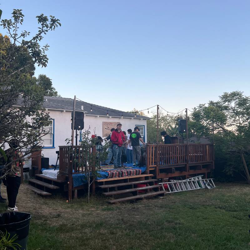 Cool people. Great music. All the vibes!